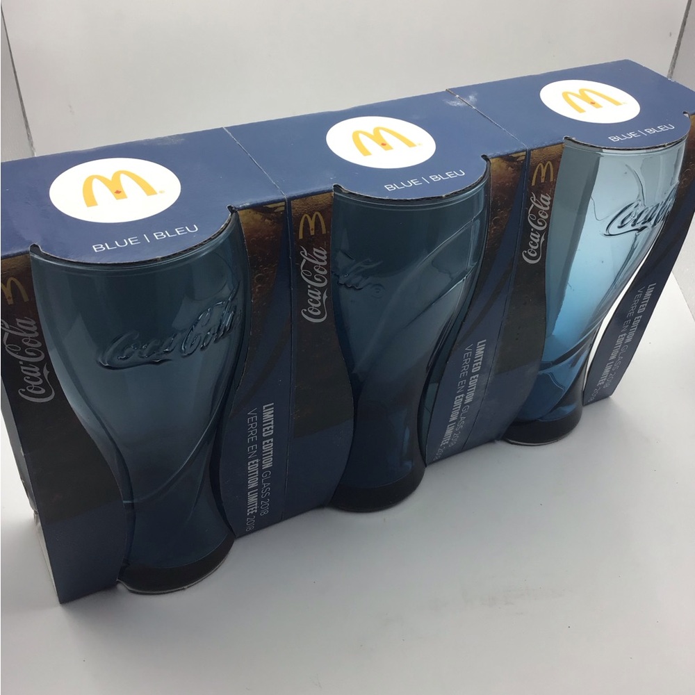 Cola-Cola glasses made exclusively for McDonald’s. Rare Blue Glasses